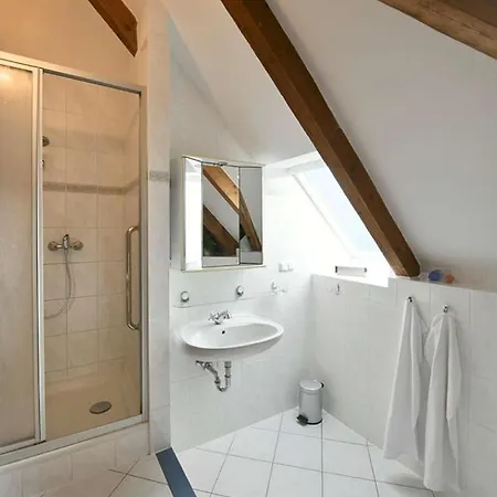 Weisses Roessl Schwalbennest *